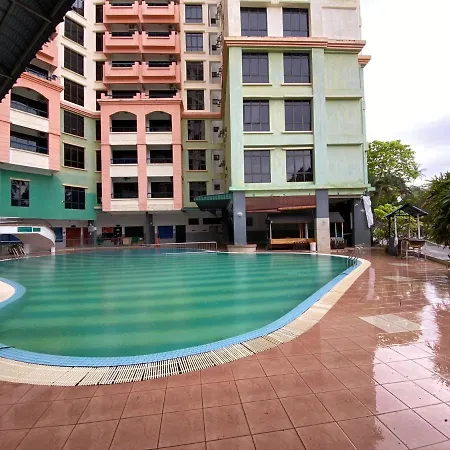 Eaglenest At Marina Cove Resort Lumut Exterior photo